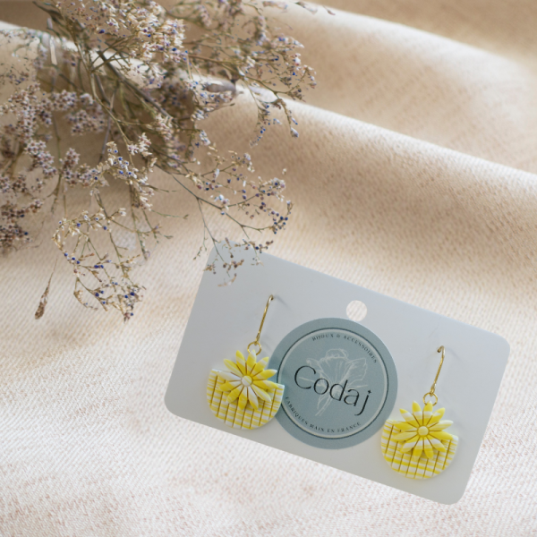 RI3 - Boucles d'oreilles "fleur" jaunes et blanches